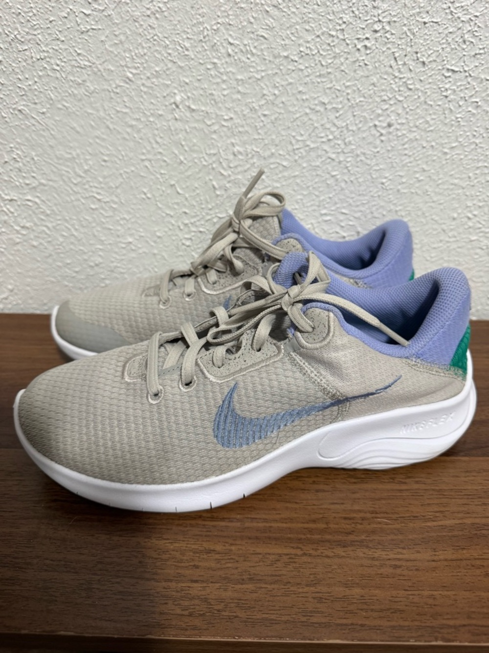 Nike Flex Experience Run 11 Next Nature Women’s Sneakers size 9